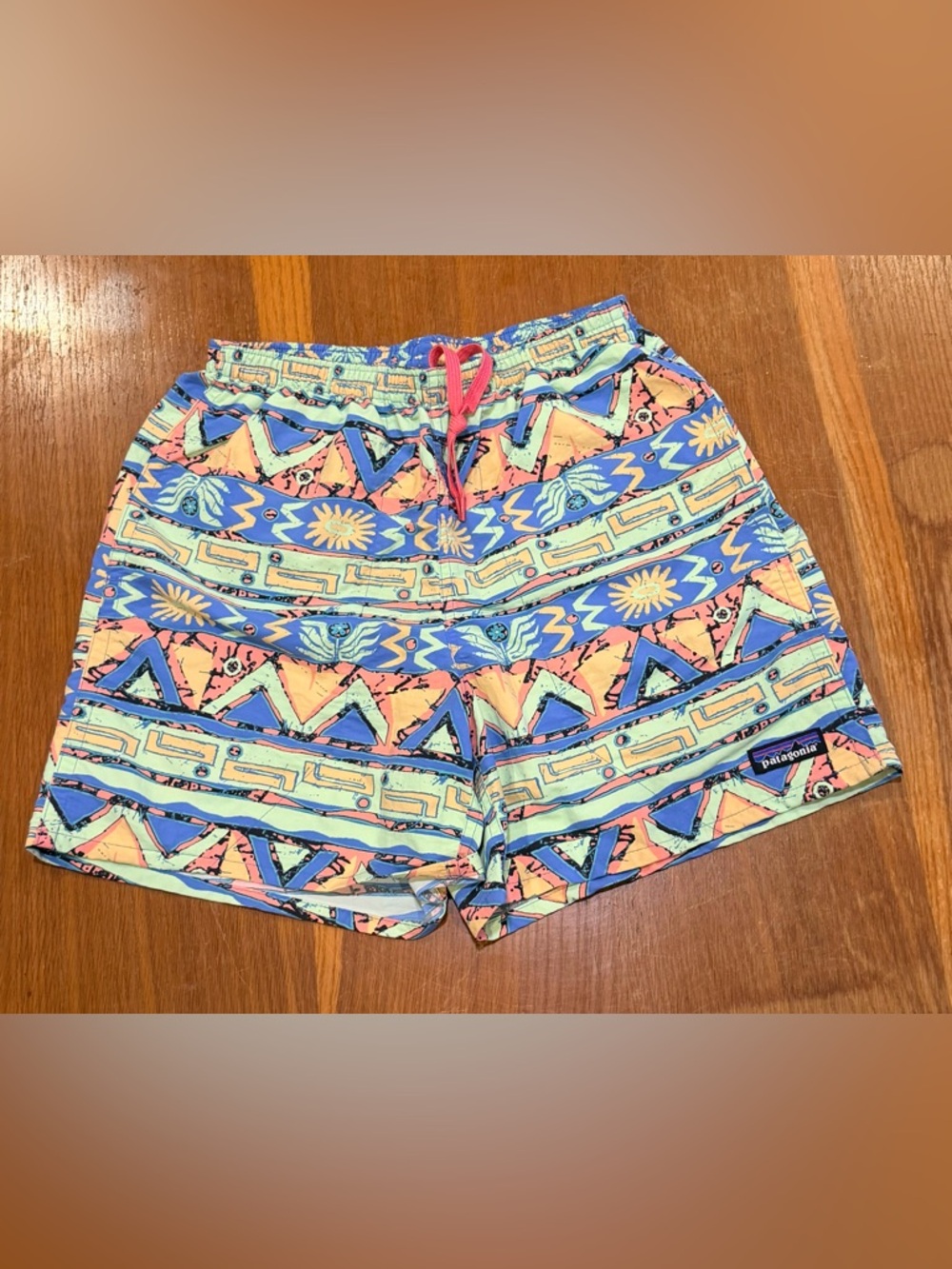 Patagonia Multicolor Geometric Print Athletic Swim Shorts mesh lining 5” retro
